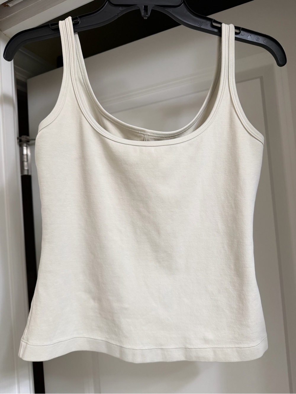 Lululemon Cream Tank Top - Classic Scoop Neck